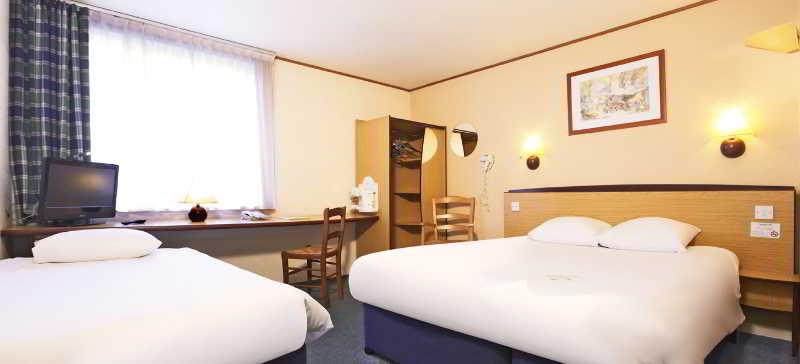 Hotel Campanile Manchester 2*